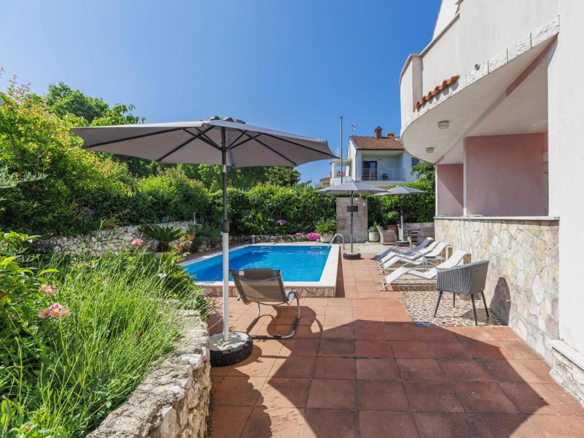 Romantika - Roj107 By Interhome